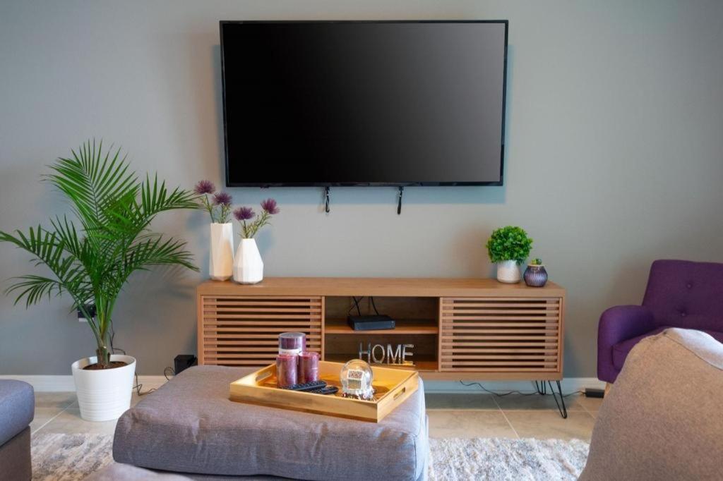 Sweet Sleeps 6 Storey By Shine Apts Kissimmee